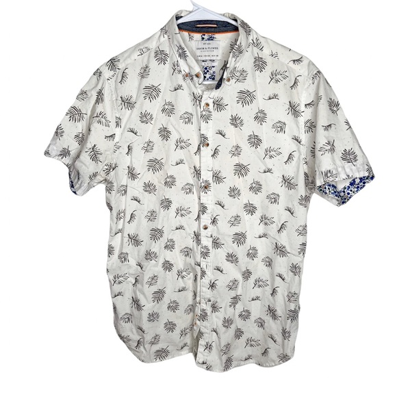 Denim & Flower Other - Denim & Flower White Button Down Casual Short Sleeve Slim Fit Shirt Size Medium